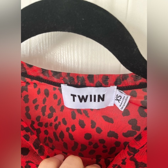 TWIIN Mesh Top - Picture 3 of 4